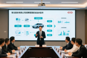 机器人武林大会展区亮点多，求职者盼在此找到心仪工作