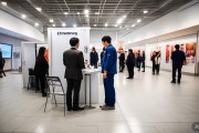2025杭州总工会冬季招聘会举行：50+企业提供1200岗位，助力阳光就业