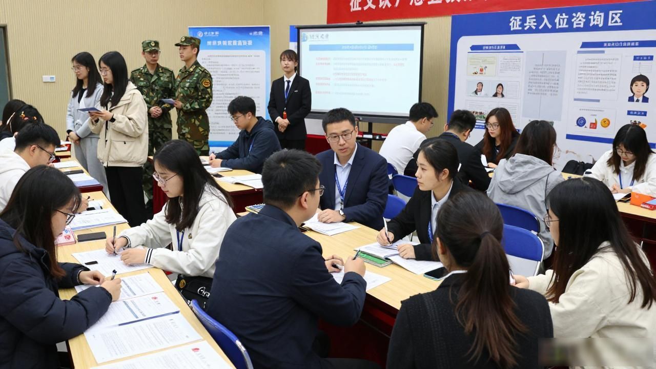 招聘会_徐州留人政策机制_徐州校地合作招聘会